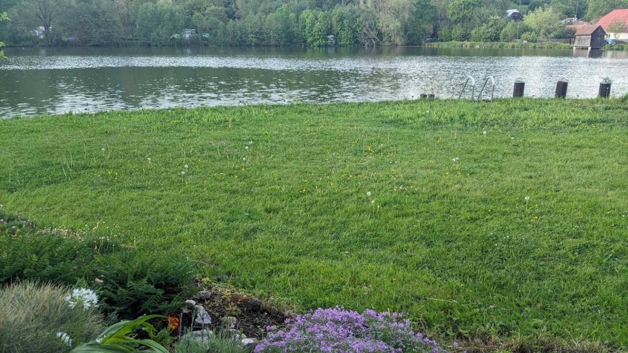 Chalupa U Rybnika Strehom Dolní Bousov Esterno foto
