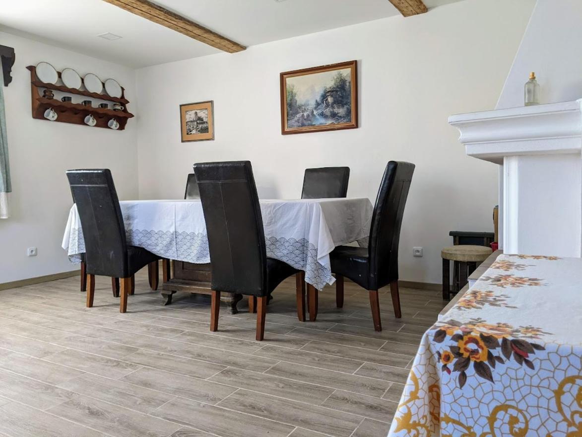Chalupa U Rybnika Strehom Dolní Bousov Esterno foto